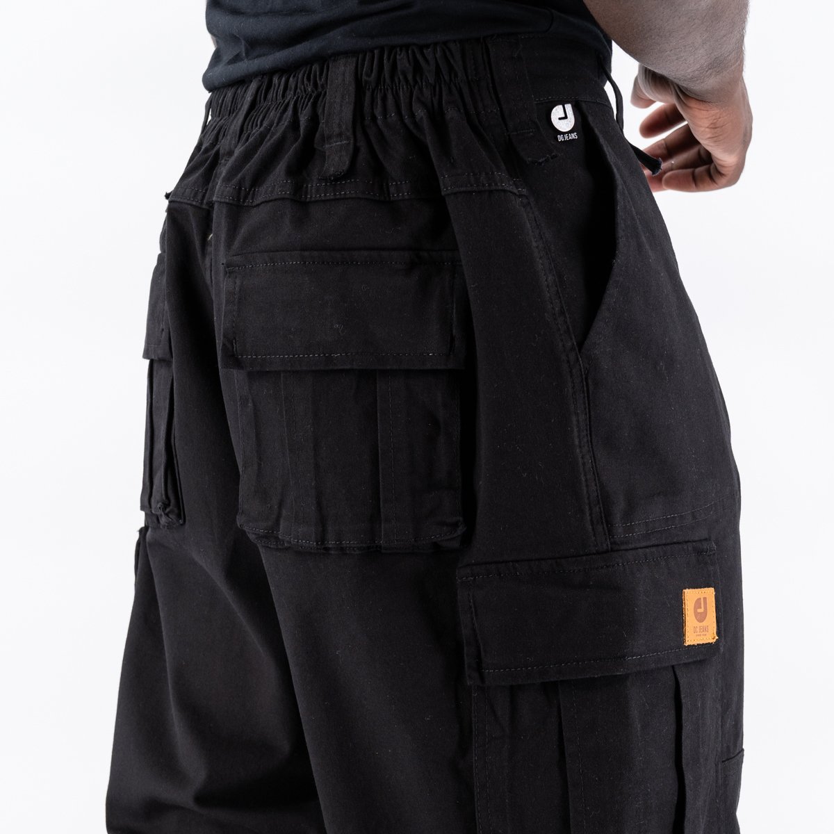 Short store cargo noir